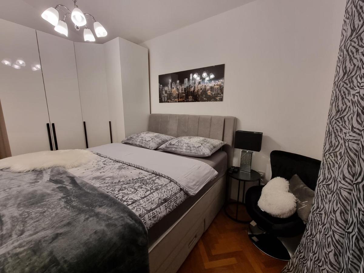 Apartments Villa Sunce Dugi Rat Exterior photo