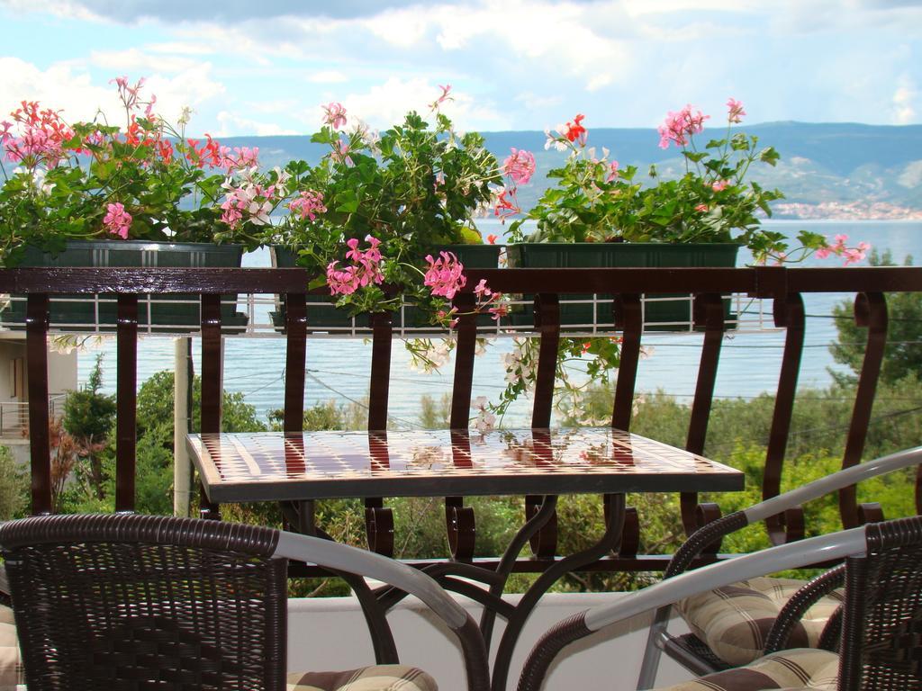 Apartments Villa Sunce Dugi Rat Room photo