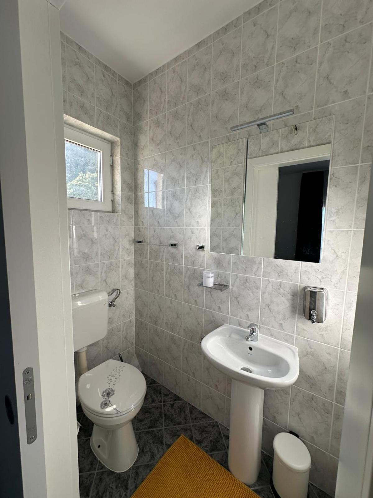Apartments Villa Sunce Dugi Rat Exterior photo