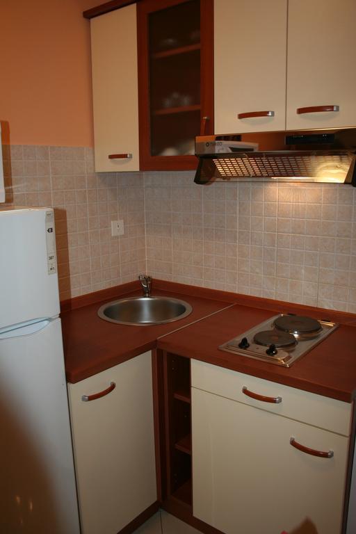 Apartments Villa Sunce Dugi Rat Room photo